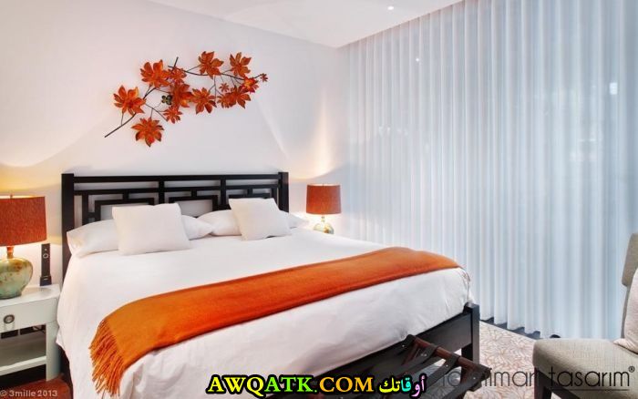 غرفة نوم باللون البرتقالي رائعة