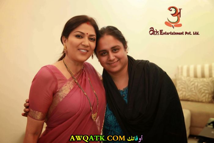 أحدث صورة للفنانة الهندية لوبنا ساليم