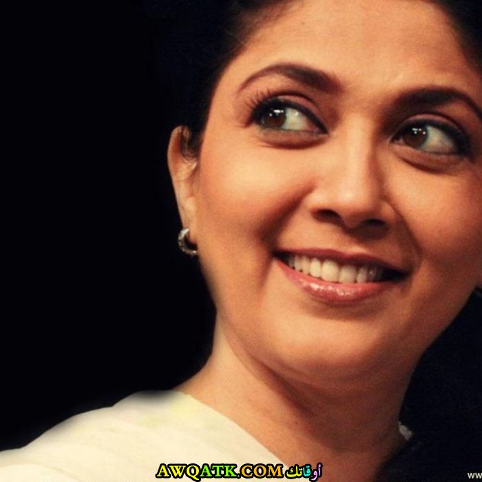 صورة للفنانة لوبنا ساليم