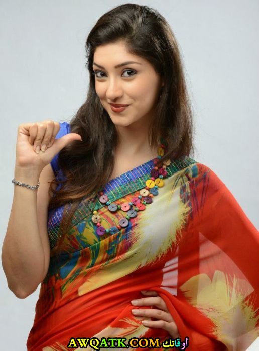 أحدث صورة للفنانة الهندية تانفي بهاتيا