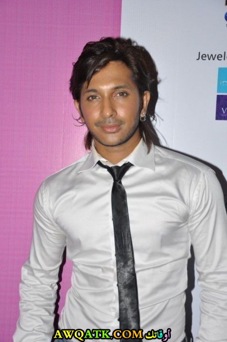 صورة جديدة للنجم الهندي تيرينس لويس