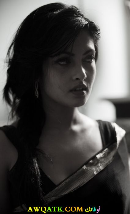 بوستر الفنانة الهندية ريا سين