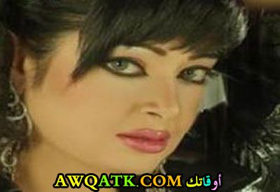 صورة للفنانة ريمونا