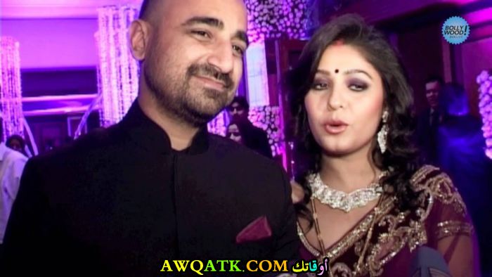 أحلى صورة للفنانة الجميلة سونيدهي تشوهان وزوجها