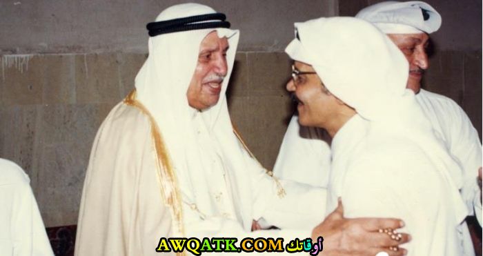 صورة للفنان طارق عبد الحكيم مع زميل