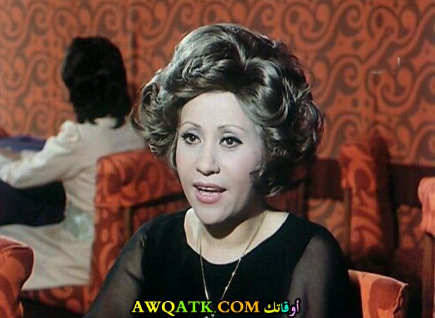 صورة للفنانة آمال رمزي