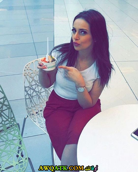 صورة روعة للفنانة إسراء عبد الفتاح