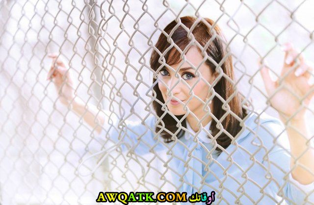 صورة للفنانة إنجي أبو زيد