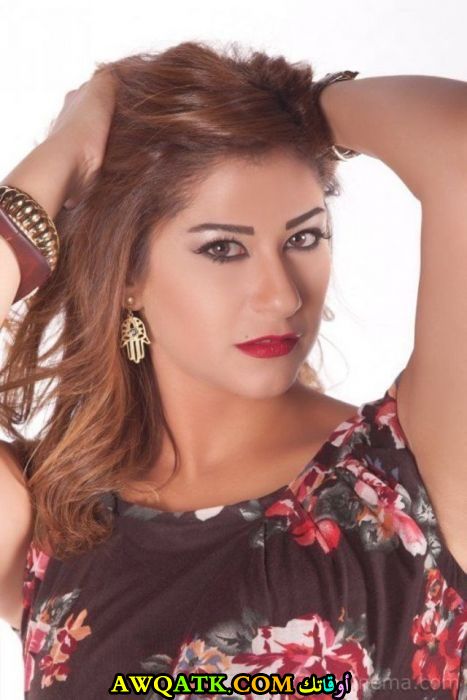 صورة جديدة للنجمة المصرية إنجي شرف