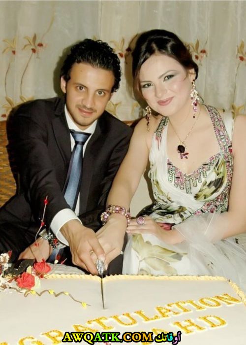 أحلى صورة للفنانة الجميلة إيمان رجائي في حفل خطوبتها مع زوجها