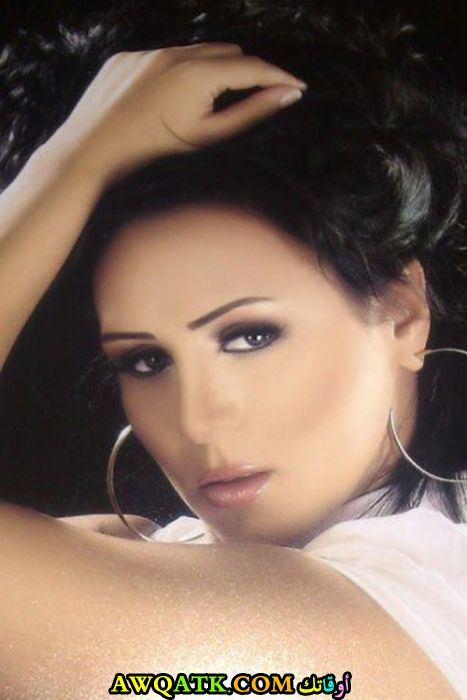 أحلى صورة للفنانة الجميلة إيناس شيحة