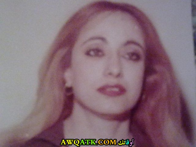 صورة للفنانة تحية الأنصاري