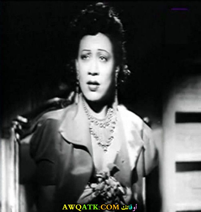 أحلى وأروع بوستر للفنانة المصرية الجميلة حكمت فهمي