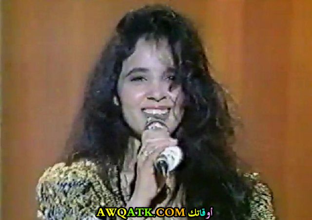 لعشاق الفنانة حنان صورة جميلة