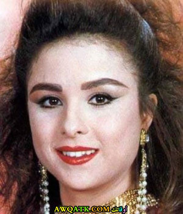 بوستر الفنانة المصرية حنان شوقي