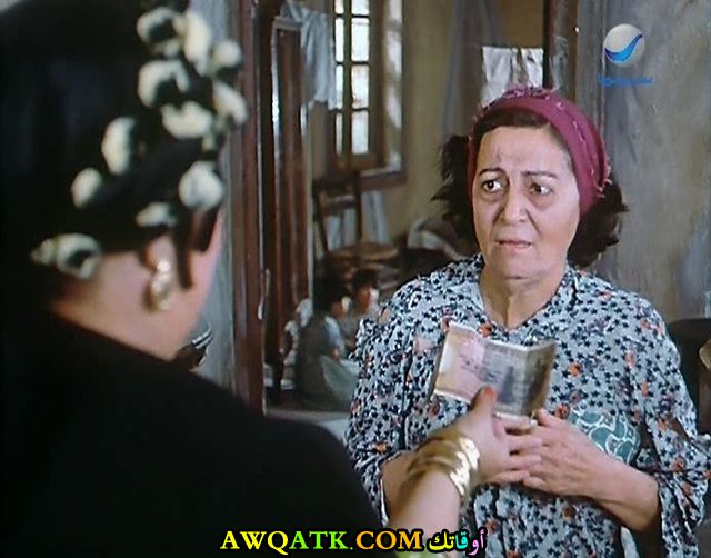 صورة للفنانة روحية خالد