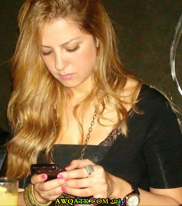 صورة جديدة للنجمة المصرية ريم مصطفى
