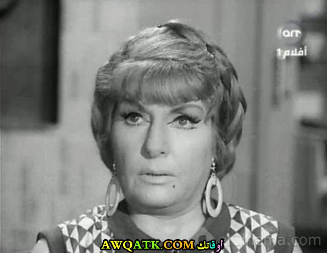 صورة للفنانة زوزو شكيب