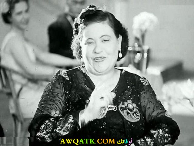 صورة للفنانة سرينا إبراهيم
