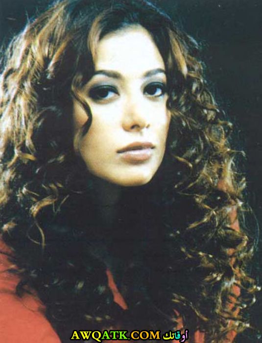 صورة للفنانة شيماء عقيد