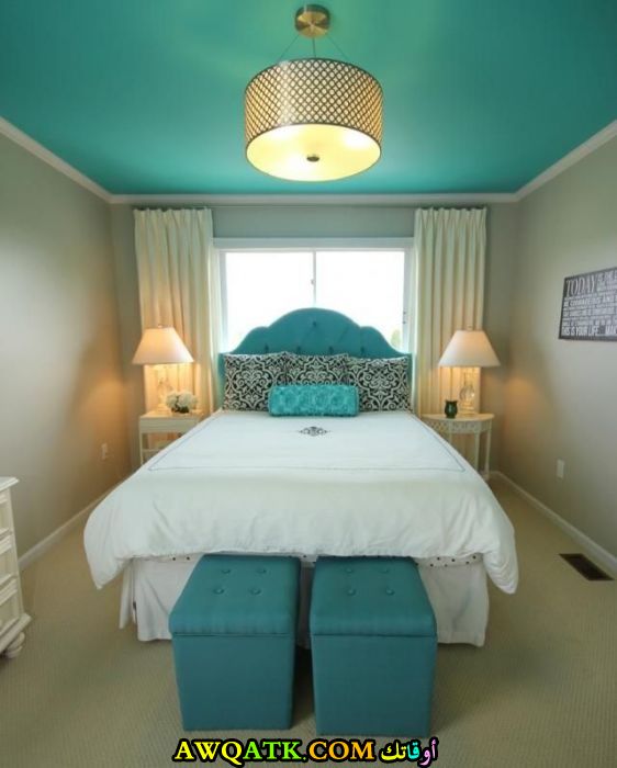 غرفة نوم باللون الفيروزي رائعة وجميلة