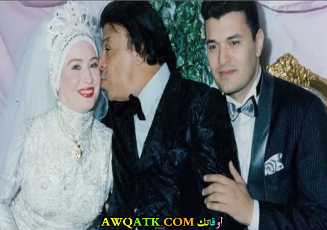 صورة عائلية للفنانة لمياء الجداوي مع زوجها