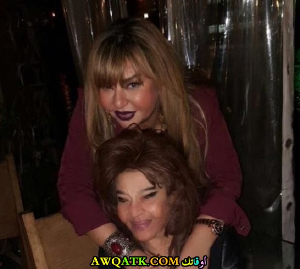 صورة روعة للفنانة ماجدة مع بنتها غادة