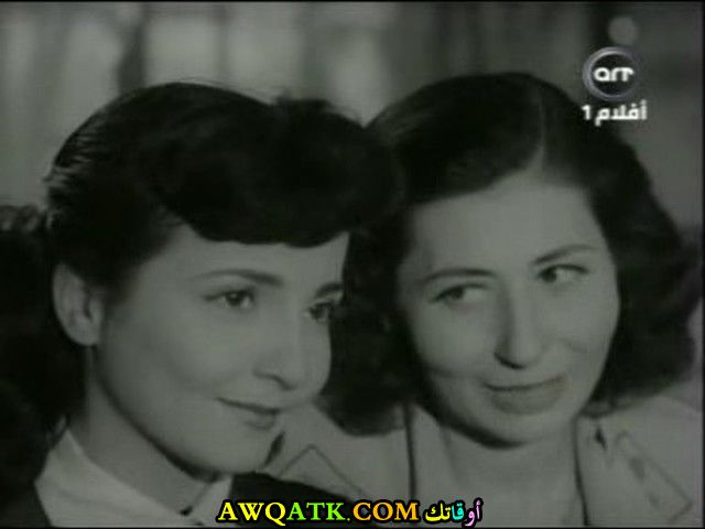 صورة روعة للفنانة منى