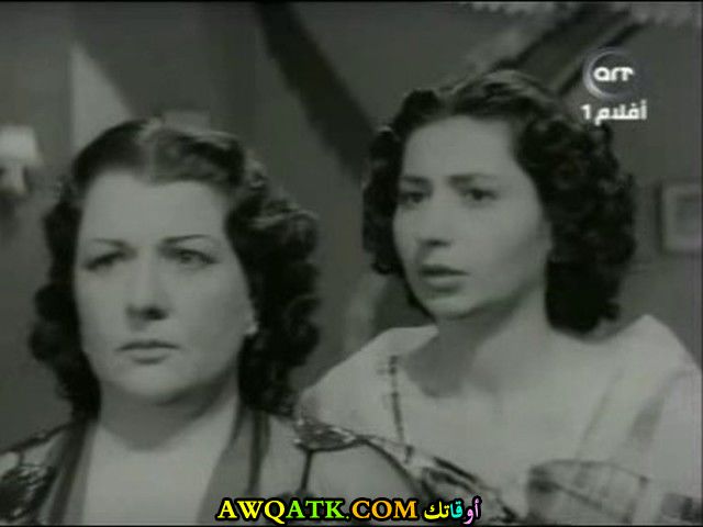 صورة الفنانة المصرية منى داخل عمل