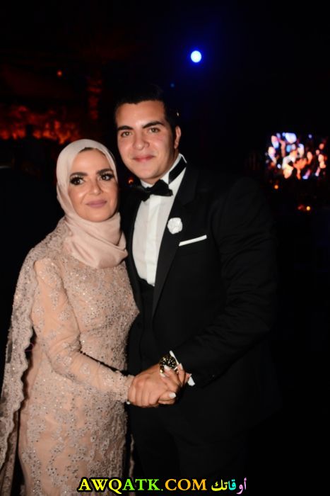 أجمل صورة للفنانة منى عبد الغني مع زوج بنتها
