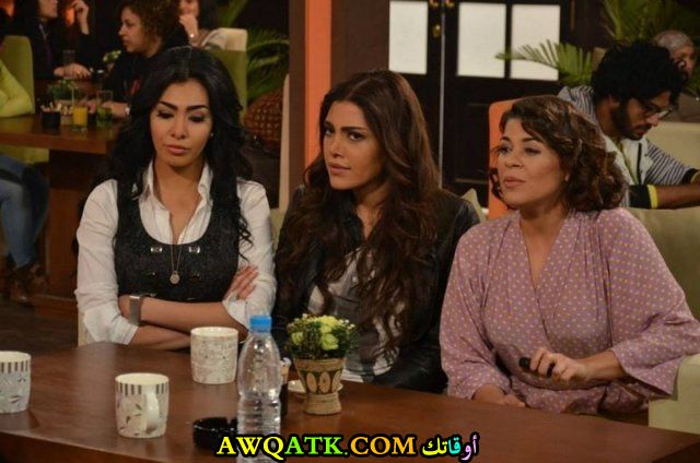 صورة روعة للفنانة منى هلا