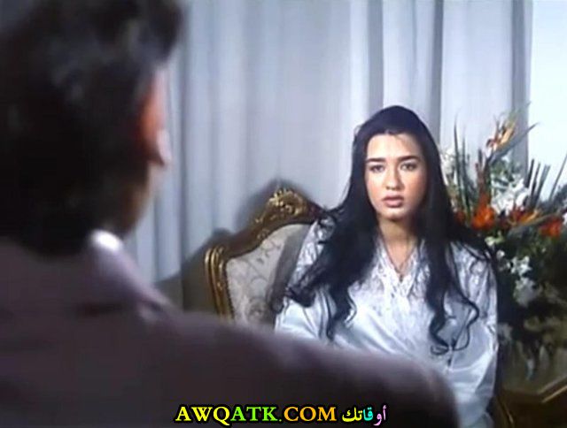 صورة الفنانة المصرية هالة إبراهيم داخل عمل