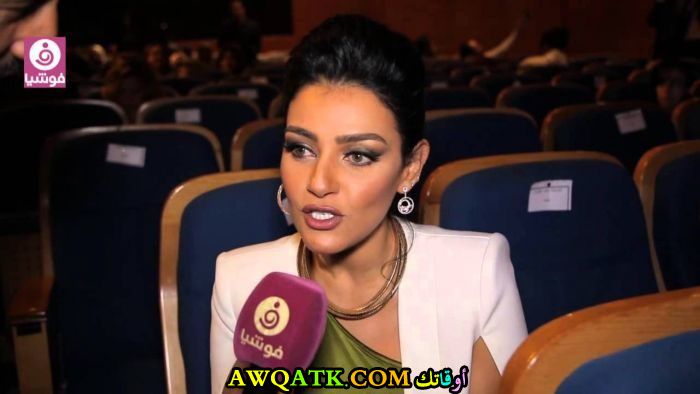 صورة للفنانة هبة الأباصيري