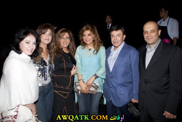 صورة روعة للفنانة هند عاكف