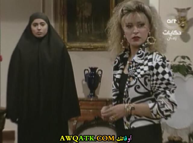 صورة الفنانة المصرية هند عاكف داخل عمل