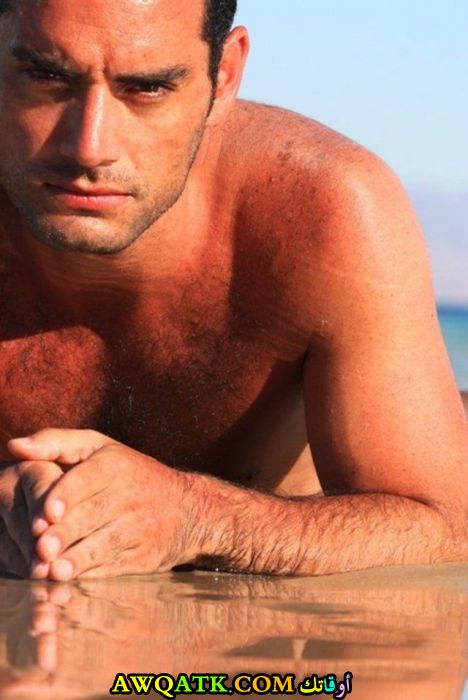 أحدث صورة للفنان المصري أيمن القيسوني