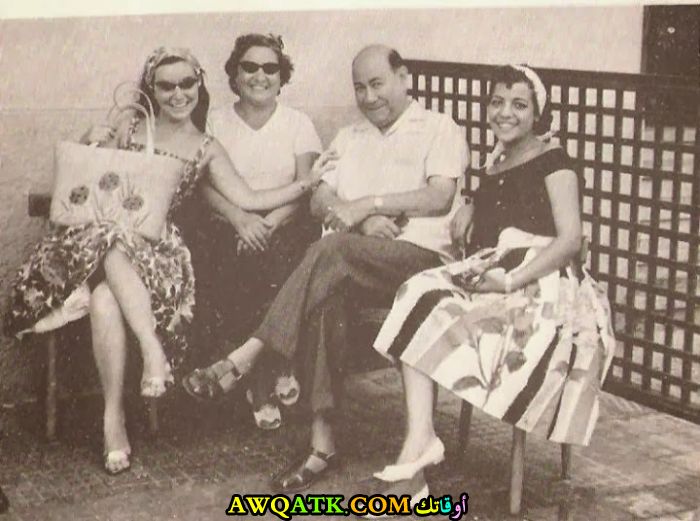 صورة عائلية للفنان حسن فايق