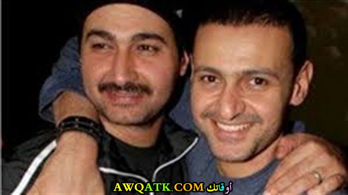 صورة للفنان رامز جلال مع أخوه ياسر جلال