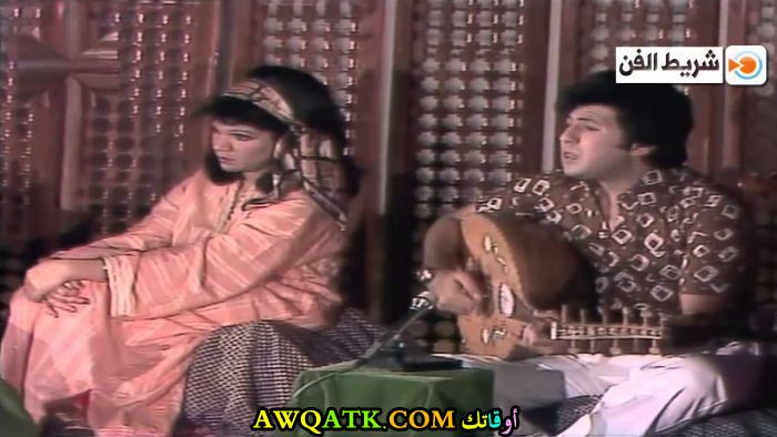 صورة للفنانة سوزان عطية