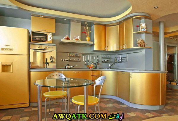 مطبخ مودرن شيك جداً وروعة باللون الذهبي