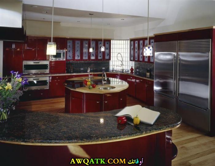 مطبخ دائري يناسب المساحات الكبيرة شيك جداً