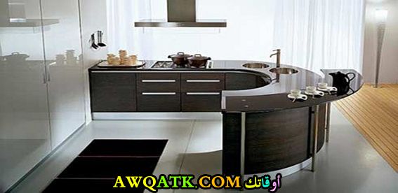 مطبخ علي شكل دوران من ديكوراما