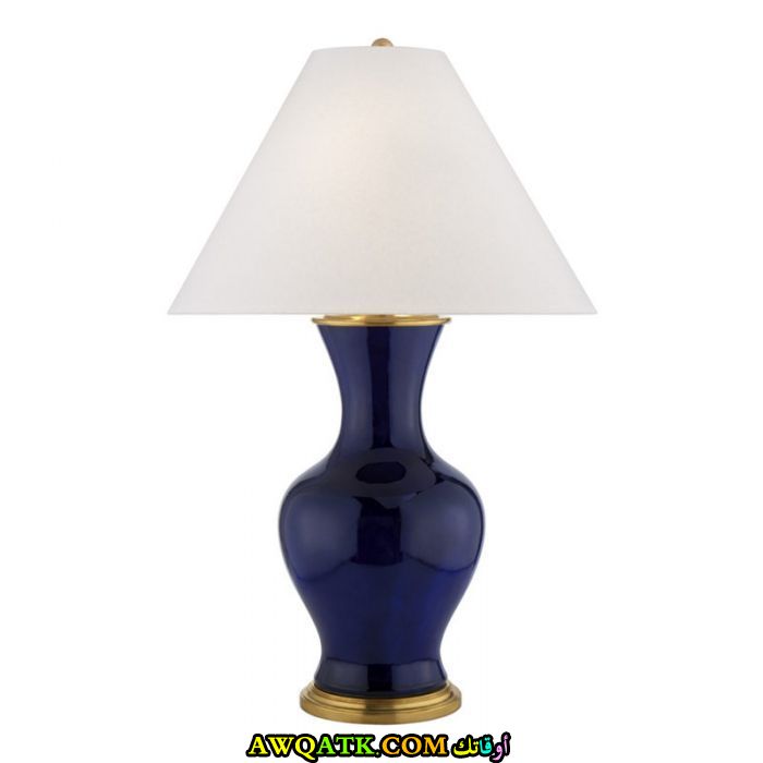 ٍأباجورة باللون الأزرق هادية ورقيقة