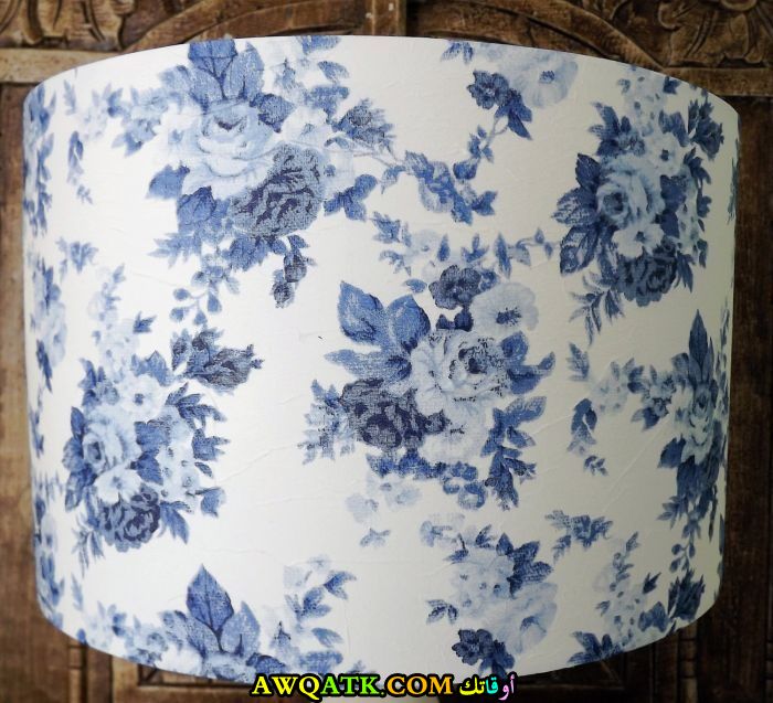 أباجورة باللون الأزرق روعة