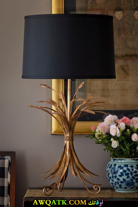 أباجورة سوداء أنيقة وجميلة