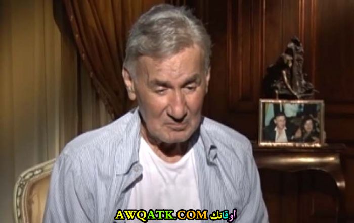 صورة جديدة للنجم المصري عزت أبو عوف