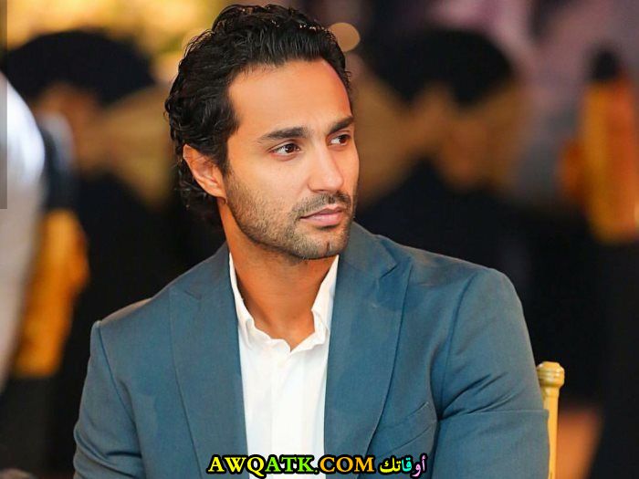 صورة للفنان كريم فهمي