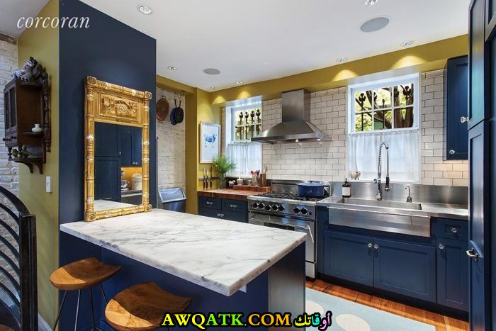 مطبخ روعة باللون الأزرق 