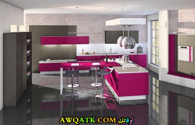 مطبخ باللونين الفوشيا والسيلفر قمة في الشياكة 