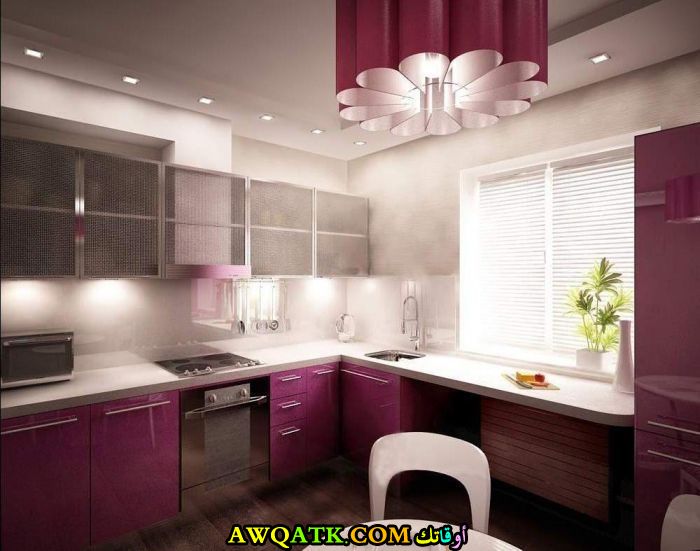 مطبخ بالونين الفوشيا والسيلفر أنيق وجميل 